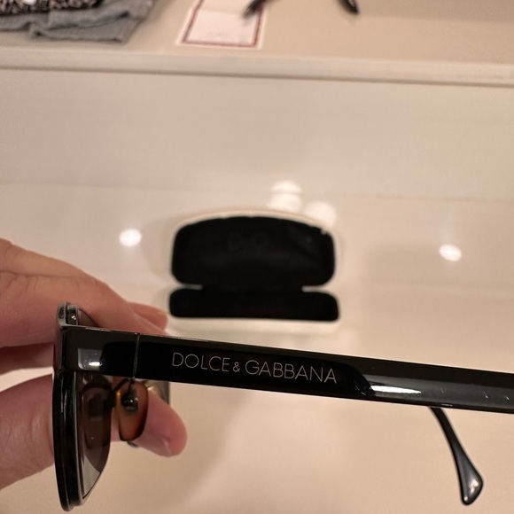 DOLCE & GABBANA SUNGLASSES - Picture 5 of 6